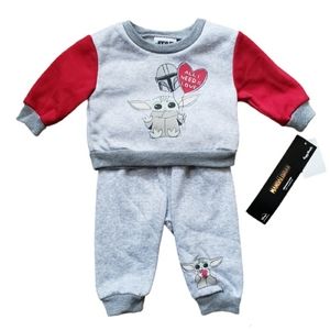 Disney Baby Yoda Star Wars Size 0-3 Mos Set All I Need Is Love Sweatshirt Pants
